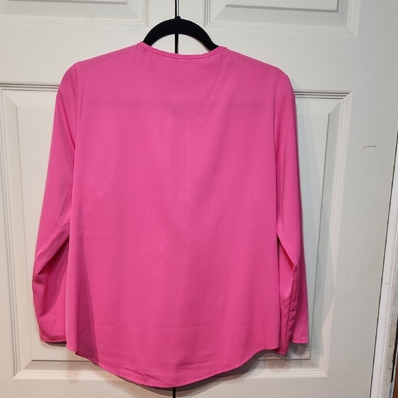 Pink Round Neck 1/2 zip Blouse size Medium - Picture 5 of 6